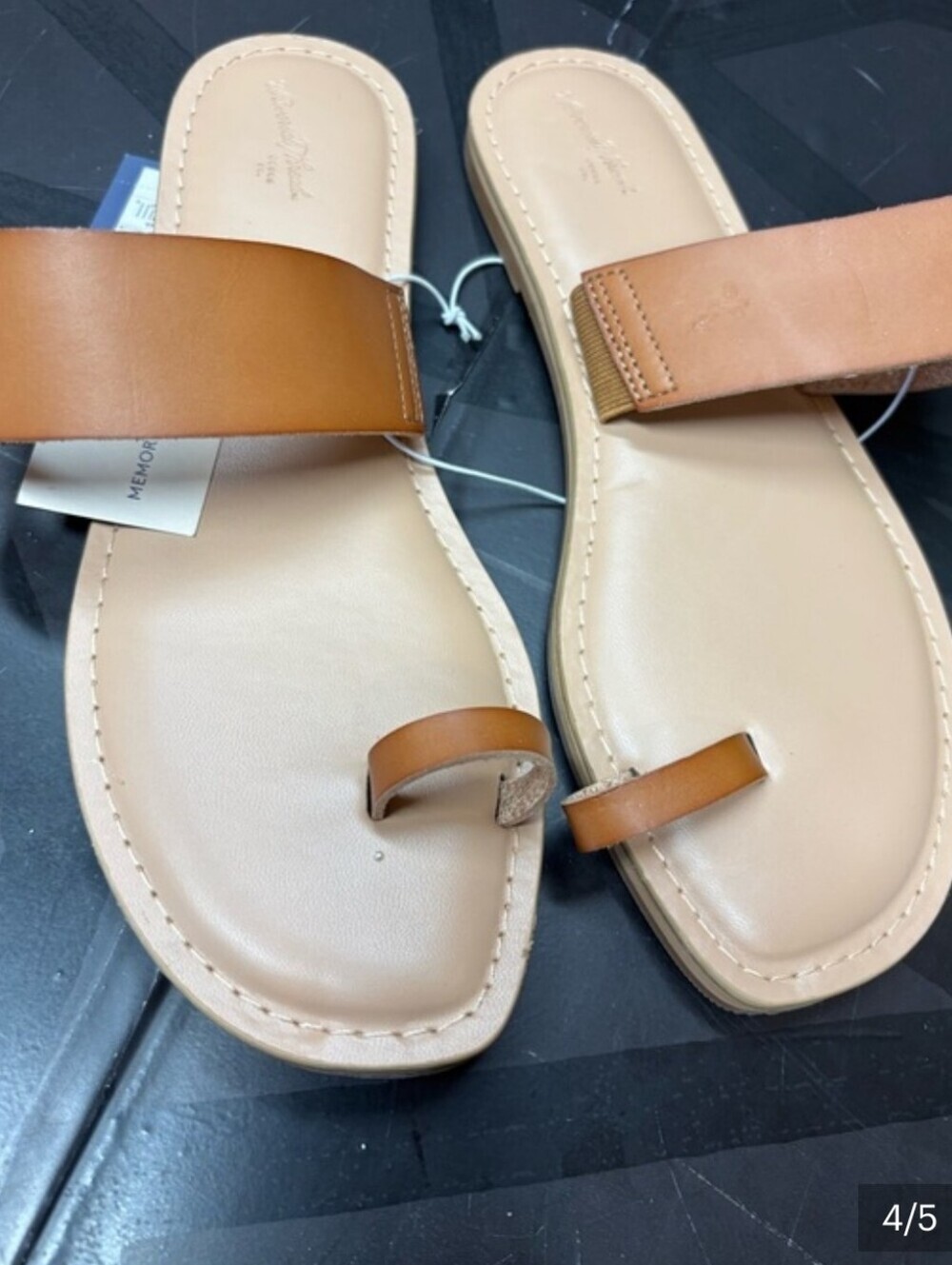 Universal Thread Juno Toe Ring Flat Sandals Cognac 8.5 - Picture 6 of 6